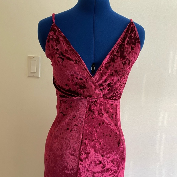 Centinela Velvet Maxi Dress in Rich Burgundy - Picture 4 of 5